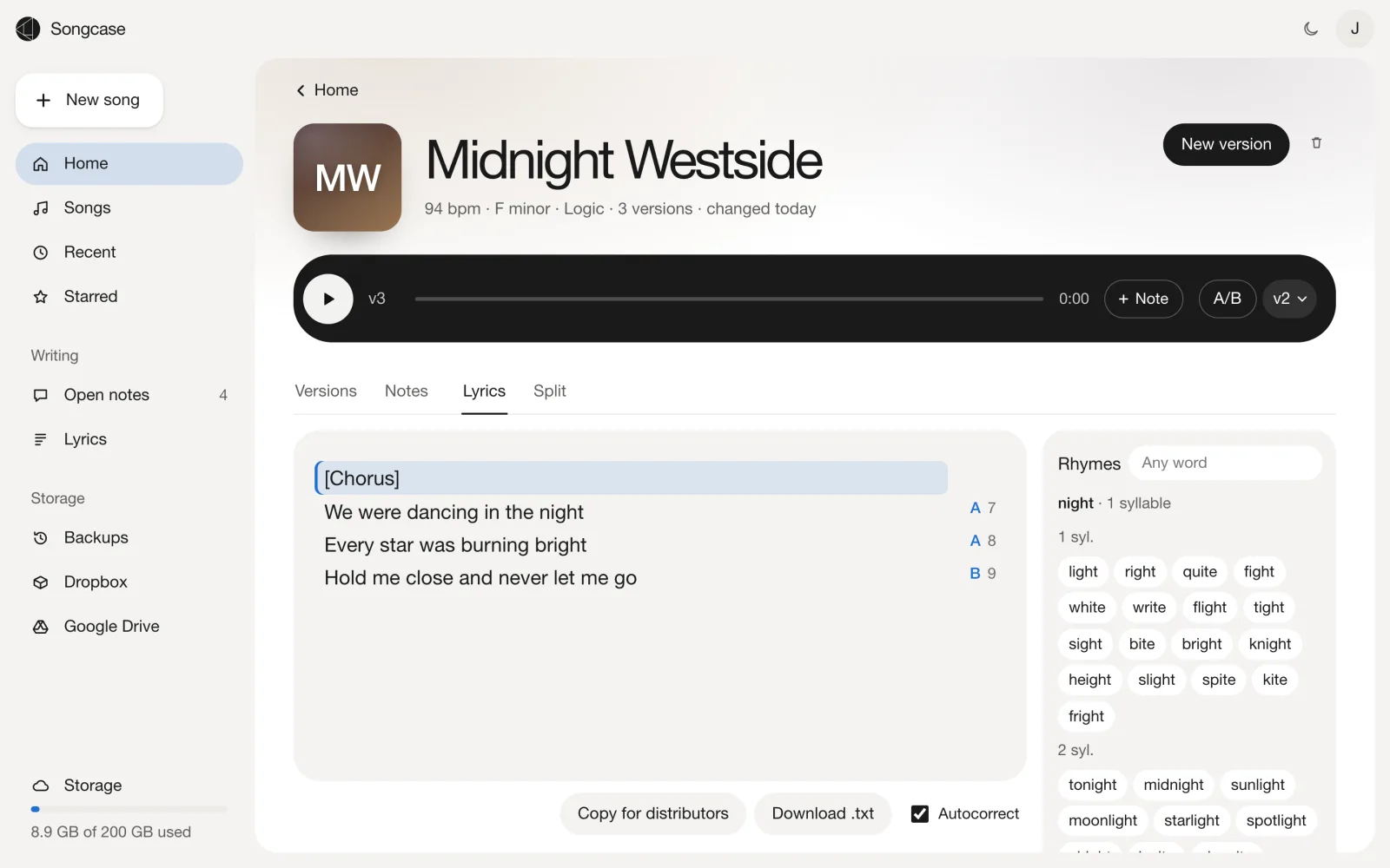 Writing lyrics in Songcase with rhymes and syllables beside each line